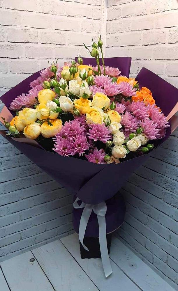 Букет цветов из: Хризантемы и Розы в Ирше
