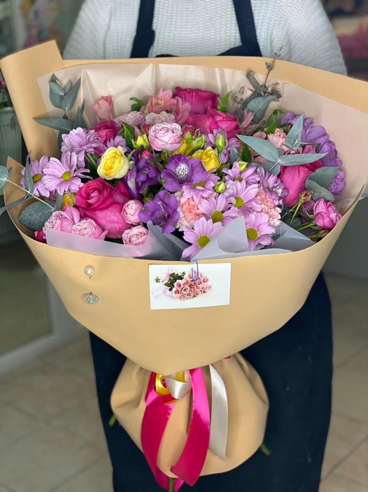 Букет цветов из: Хризантемы, Гвоздики и Альстромерии в Ирше