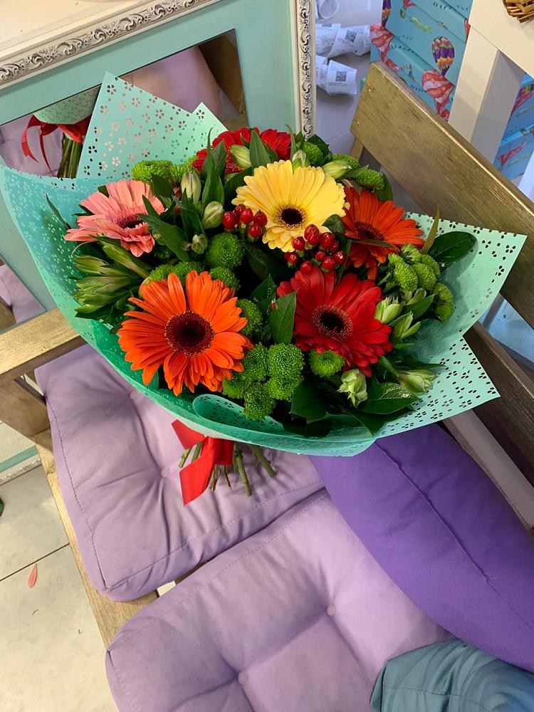 Букет цветов из: Герберы, Хризантемы и Альстромерии в Ирше