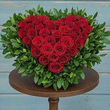 Цветочная композиция из Розы в виде сердца в Ирше