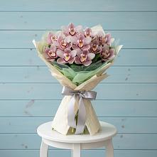 Букет цветов из:  Орхидеи и Розы в Ирше