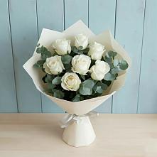Букет Белые розы в Эвкалипте в Ирше