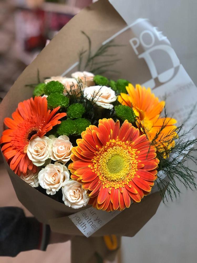 Букет цветов из: Герберы, Хризантемы и Розы в Ирше