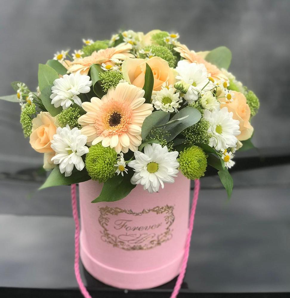 Цветочная композиция из Розы, Герберы и Хризантемы в шляпной коробке в Ирше