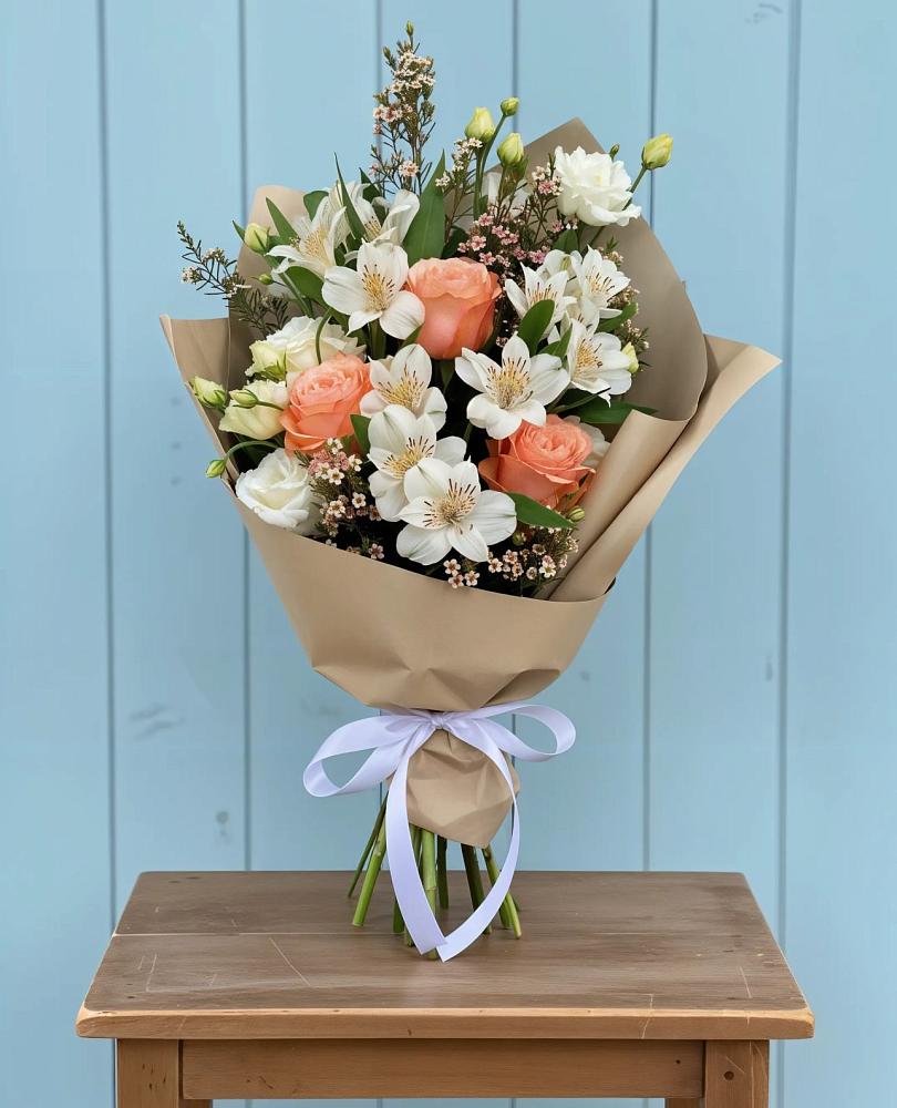 Букет цветов из: Альстромерии, Лизиантусы, Розы и Хризантемы в Ирше