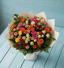 Букет Микс из разноцветных кустовых роз в Ирше