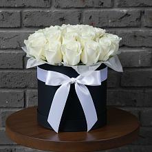 Цветочная композиция из Розы в шляпной коробке #REPLACE_PRED# Ирше